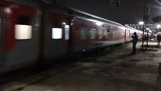 12310 Rajendra Nagar Terminal Tejas Rajdhani Express Skipping GOY at Full Speed railgyankosh [upl. by Ahseia]