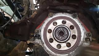 Changing the crankshaft oil seals of the Toyota engine 3L [upl. by Anyk]