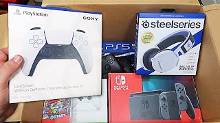 FOUND PS5 CONTROLLER GAMESTOP DUMPSTER DIVE JACKPOT PLAYSTATION 5 ACCESSORIES FIND OMG [upl. by Yentuoc77]