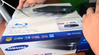 Unboxing Blue Ray Samsung BD F5100 [upl. by Wernda]