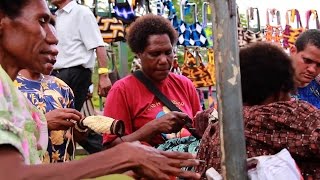 Bilum mamas weave bags earn incomes for families in Papua New Guinea [upl. by Merrielle238]