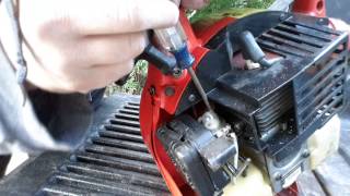 Replacing leaf blower primer bulb [upl. by Yor]