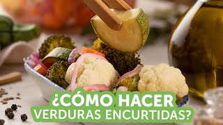 ¿Cómo hacer verduras encurtidas  Kiwilimón [upl. by Ahseikram]