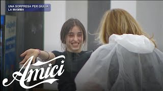 Amici 20  Giulia incontra la mamma [upl. by Colet]