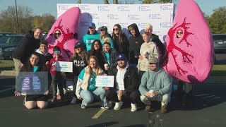 Hundreds gather at Cantigny Park to raise awareness of lung disease [upl. by Neeruan63]