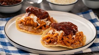 Tostadas de Tinga de Cerdo [upl. by Selec618]