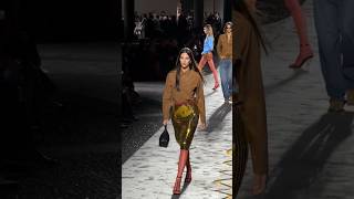 VERSACE SS 2025 fashionshow model runway fashionista versace fashionweek paris [upl. by Janean]