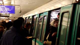 Paris Metro  ligne 13 à SaintLazare 2010 2 [upl. by Emmuela]