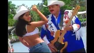 Los Huracanes Del Norte  ERES CASADO Video Oficial [upl. by Eleonore]