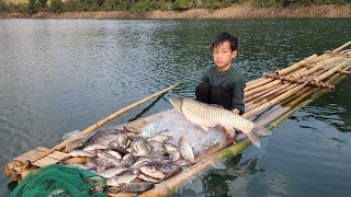 The carp weighed 5kg The highland boy threw his net and hit a nest of giant fish [upl. by Attekram901]