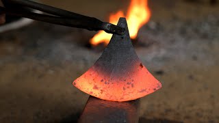 Making a beautiful axe with new technique  New art how to make an axeBlacksmith [upl. by Murdock]