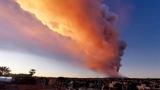 Italie  spectaculaire éruption du volcan Etna [upl. by Eimilb650]