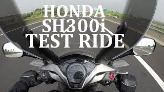 Honda SH300i 2019  Test Ride Completo [upl. by Nnyltiac]