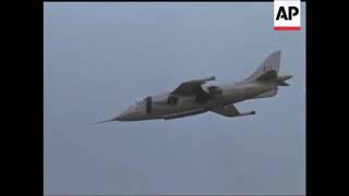 Hawker Siddeley P1127 prototype of Harrier demonstration at 1962 Farnborough Airshow [upl. by Eimmij]