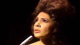 Shirley Bassey 1971 Royal Variety Performance [upl. by Yenitsed543]