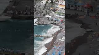 Positano attracco coraggioso col mare mosso [upl. by Ahsuat64]