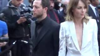 Derek Blasberg amp Edie Campbell  Paris 5 july 2016 Gala Vogue Fashion Week  juillet [upl. by Alena]