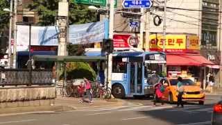 Seoul Metropolitan Bus Route 153 bus turning onto Baekbomro [upl. by Eenwahs469]