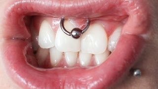 Smiley piercing  kolczyk w wędzidełku [upl. by Tymon83]