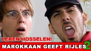 Leren Hosselen  Marokkaan Geeft Rijles Seizoen 2 Aflevering 2  Mertabi [upl. by Ttocserp551]