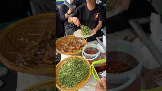 CUMA JUALAN DAUN GORENG BISA RAME BANGET‼️ streetfood streetfoodsemarang food kuliner [upl. by Cosimo]