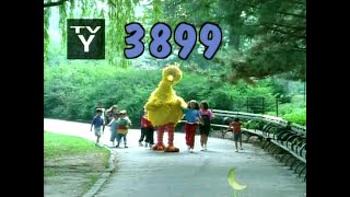 Sesame Street  Episode 3899 2000 Oscar accidentally wishes Maria quotBuenos díasquot [upl. by Tomkin]