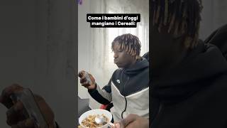 Bambini che mangiano Cereali prima Vs Ora [upl. by Attecnoc]