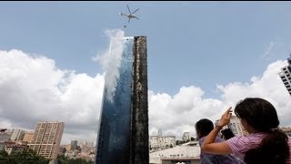 Incêndio numa torre em Istambul [upl. by Elleinahc]