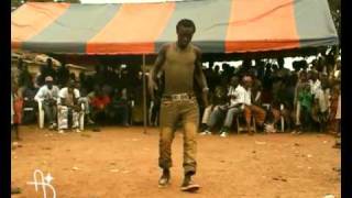 Virus Ivoirien  Le meilleur danseur de Côte dIvoire🇨🇮 2009 [upl. by Inek265]