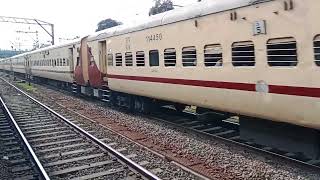 01027 Down Dadar  Gorkhpur Special Passing Dombivli [upl. by Asyle917]