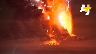 Amazing Footage Shows Chiles Calbuco Volcano Eruption [upl. by Eisyak]