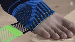 Bauerfeind Sports Ankle Support Video Anleitung Anlegen [upl. by Nosneh872]