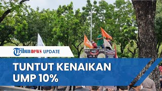 Buruh Tuntut Gubernur Anies terkait Kenaikan UMP Formula E Bisa Masa Kenaikan UMP 10 Enggak Bisa [upl. by Adnylem903]