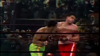 quotSmokinquot Joe Frazier vs quotThe greatestquot Muhammad Ali  1971 highlights [upl. by Kerman755]