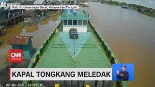 Kapal Tongkang Meledak [upl. by Kcod]