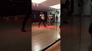 Safaera  Bad Bunny Jowell amp Randy Ñengo FlowCoreografía Claudio Ibarra [upl. by Graniah]