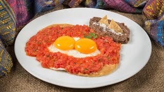 Huevos rancheros con salsa de adeveras [upl. by Raseac]