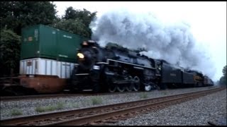 Vintage Steam Train Meets Modern Freight Train NKP 765 Heritage Unit and NS stacks at Cove PA [upl. by Rednasela]