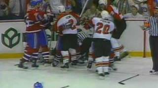 Chris Chelios vs Ron Hextall May 11 1989 [upl. by Gillie253]