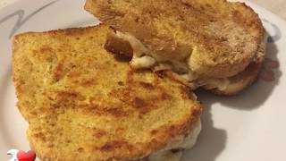 Sandwich in carrozza AL FORNO Un misto tra mozzarella in carrozza e toast FACILE da preparare [upl. by Lydell]