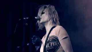 Brody Dalle  Dont Mess With Me Live [upl. by Cruz]