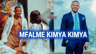 ACHA ALIKIBA ABAKI KUWA MFALME HAKIKA KING KAAMUA SAFARI HII BONGO FLAVA BADO IKO SALAMA [upl. by Attaynek537]