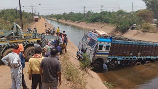 yah Kya Ho Gaya šØ gadi nahane Gai vahin fans gai tata truck TATA 4225c [upl. by Fraya]