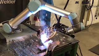 Universal Robot Welding  Mobile Automation [upl. by Taite]