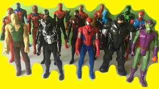 Marvel Titan Hero Series SpiderMan Blindado y Agente Venom  Kidsplace Town [upl. by Navinod]