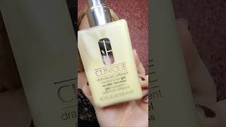 Clinique Dramatically Different Moisturizing Gel Oily Skin Clinique gelmoisturiser skincare [upl. by Esimorp]