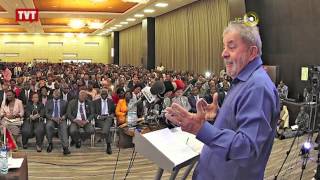 Em Angola Lula discursa sobre o combate à fome e à miséria no Brasil [upl. by Oika]