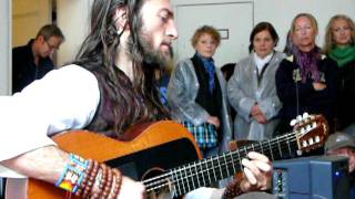 Estas Tonne Saying Hello Montmartre [upl. by Leavy]