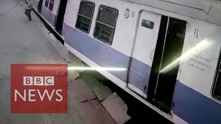 India Passengers leap from derailed train in Mumbai  BBC News [upl. by Lyle]