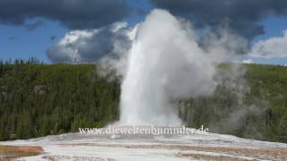 Old FaithfulGeysir im YellowstoneNationalpark [upl. by Caines636]